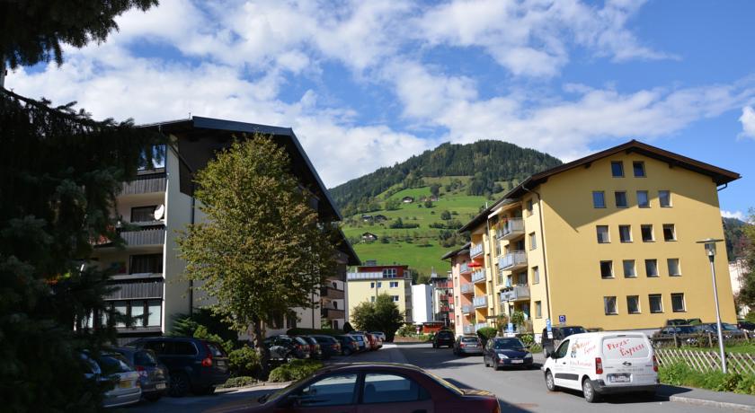 Low Budget Apartment Areit Lozano By Apartments Ged Zell am See Exteriör bild